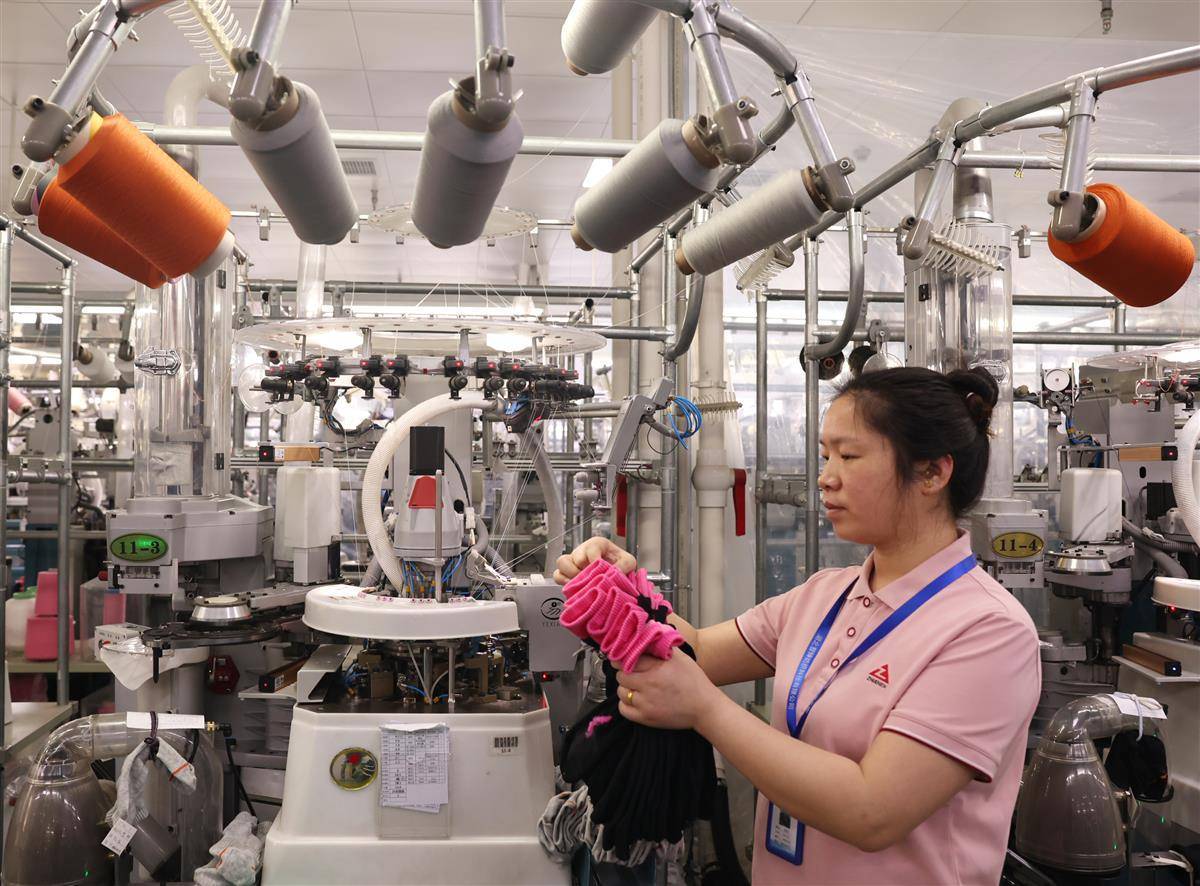 大悟老區紡織產品出口32個國家_生產_江軍勇_李楊